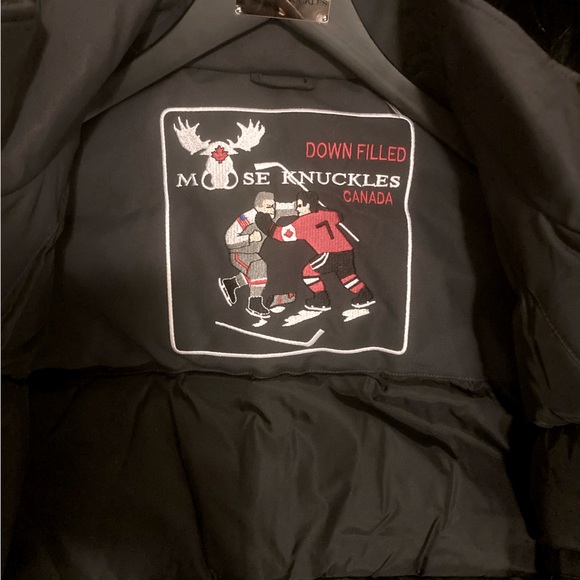BRAND NEW W/ TAGS MOOSE KNUCKLES                  ORIGINAL BALLISTIC BOMBER FUR. - Picture 7 of 8